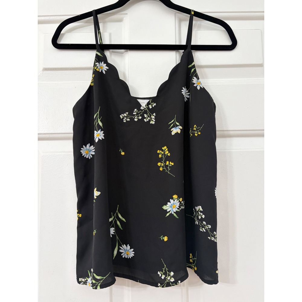 Socialite | Floral Scalloped Cami Tank Top | XS || Black|